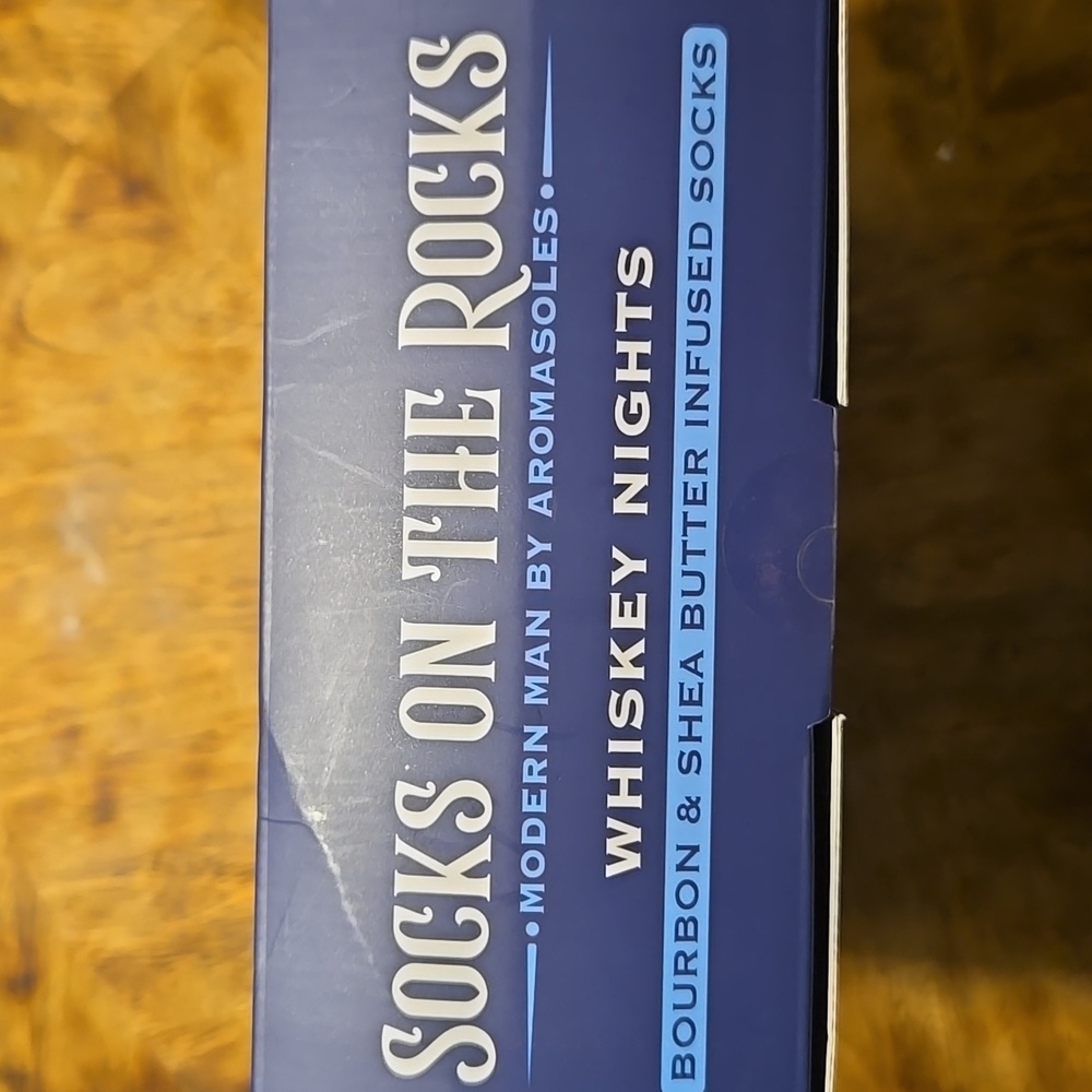 Socks On The Rocks Gift Set - Picture 5 of 5